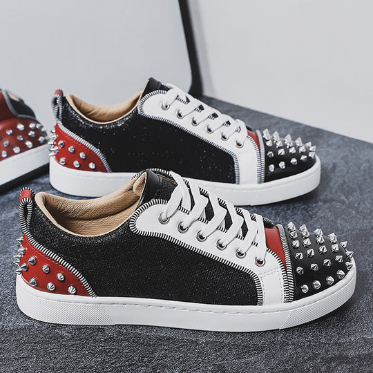 Damen glitzernder Low-Top Sneaker mit spitzem Nietenbesatz und gepolstertem Lederfutter EB