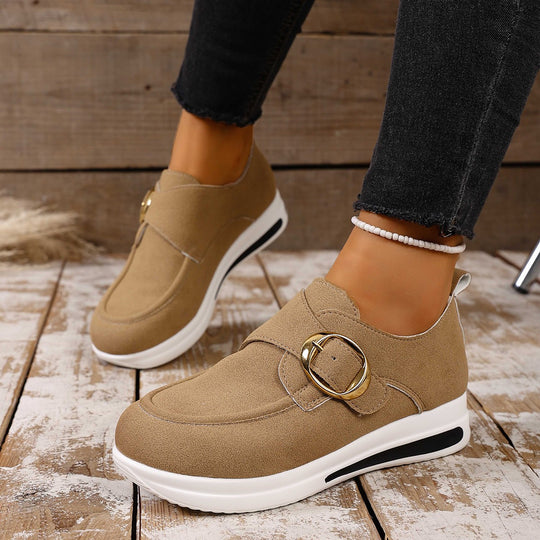 Damen Komfort-Slipper mit dekorativem Schnallenverschluss und ergonomischem Fußbett EB