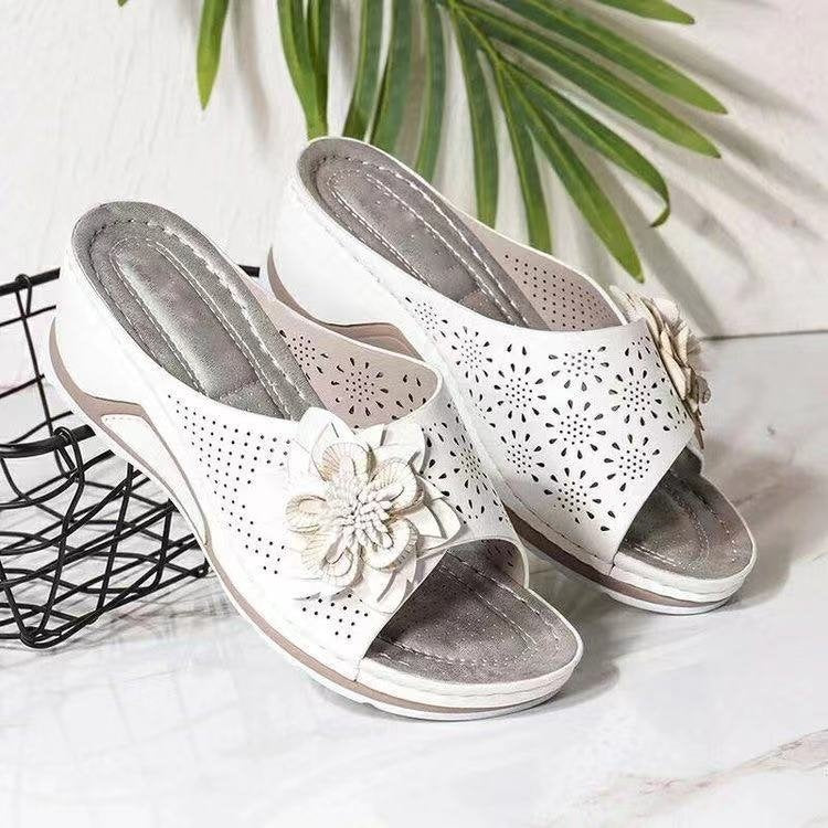 Damen Komfortable Sandalen mit floralem Design EB