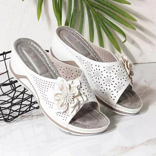 Damen Komfortable Sandalen mit floralem Design EB