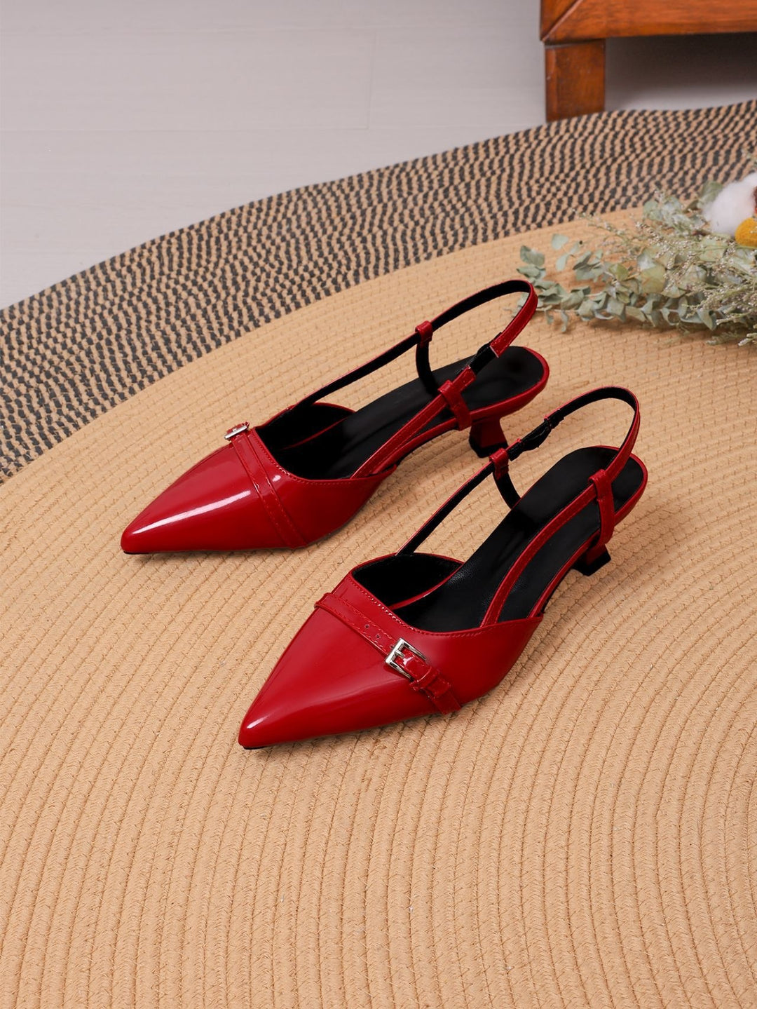Damen Slingback High-Heel Sandalen mit elegantem Spitzendesign EB