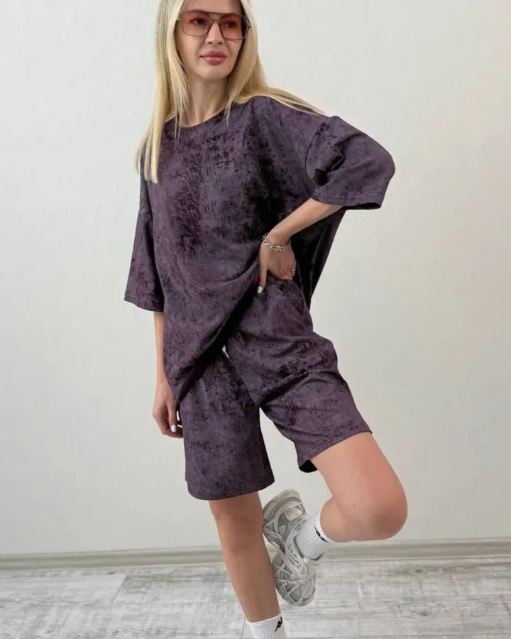Damen elegantes Freizeit-Set aus locker sitzendem T-Shirt und kurzen Pants EB