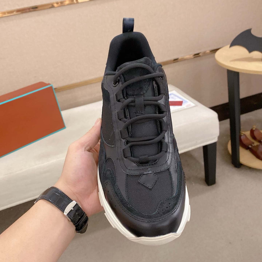 Damen sportive Freizeitsneakers mit atmungsaktiver Oberflächenstruktur und dämpfender Sohle EB