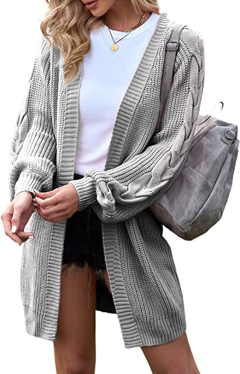 Damen Strickjacke mit elegantem Zopfmuster und weitem Schnitt EB