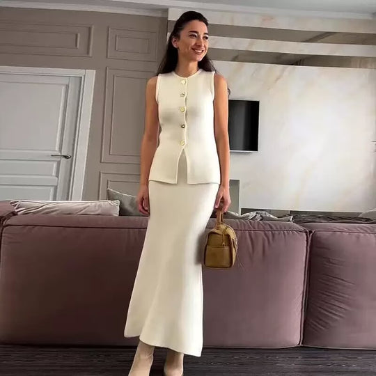 Damen Set aus ärmellosem Oberteil mit Knopfdetails und schwingendem Rock EB