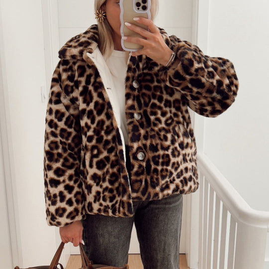 Damen Kunstfelljacke mit modischem Leopardenmuster und komfortablem Schnitt EB