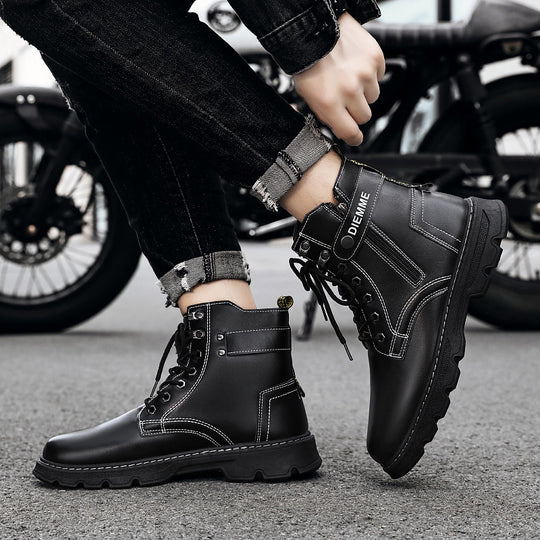 Damen Komfortable Stiefel mit seitlichem Reißverschluss und robuster Sohle EB