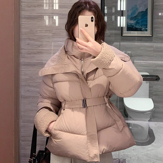 Damen Stylische und warme Pufferjacke mit hohem Kragen und praktischen Taschen EB