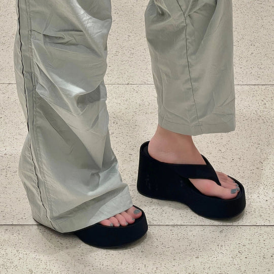 Damen Plateau-Sandalen mit modischem Glanz EB