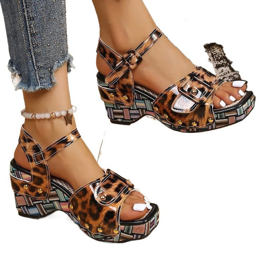 Damen Plateau-Sandalen mit modischem Animal-Print und verstellbarem Riemen EB