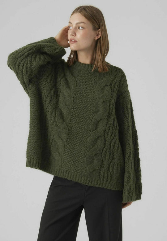 Damen Grobstrickpullover mit oversized Schnitt und kunstvollem Zopfmuster EB