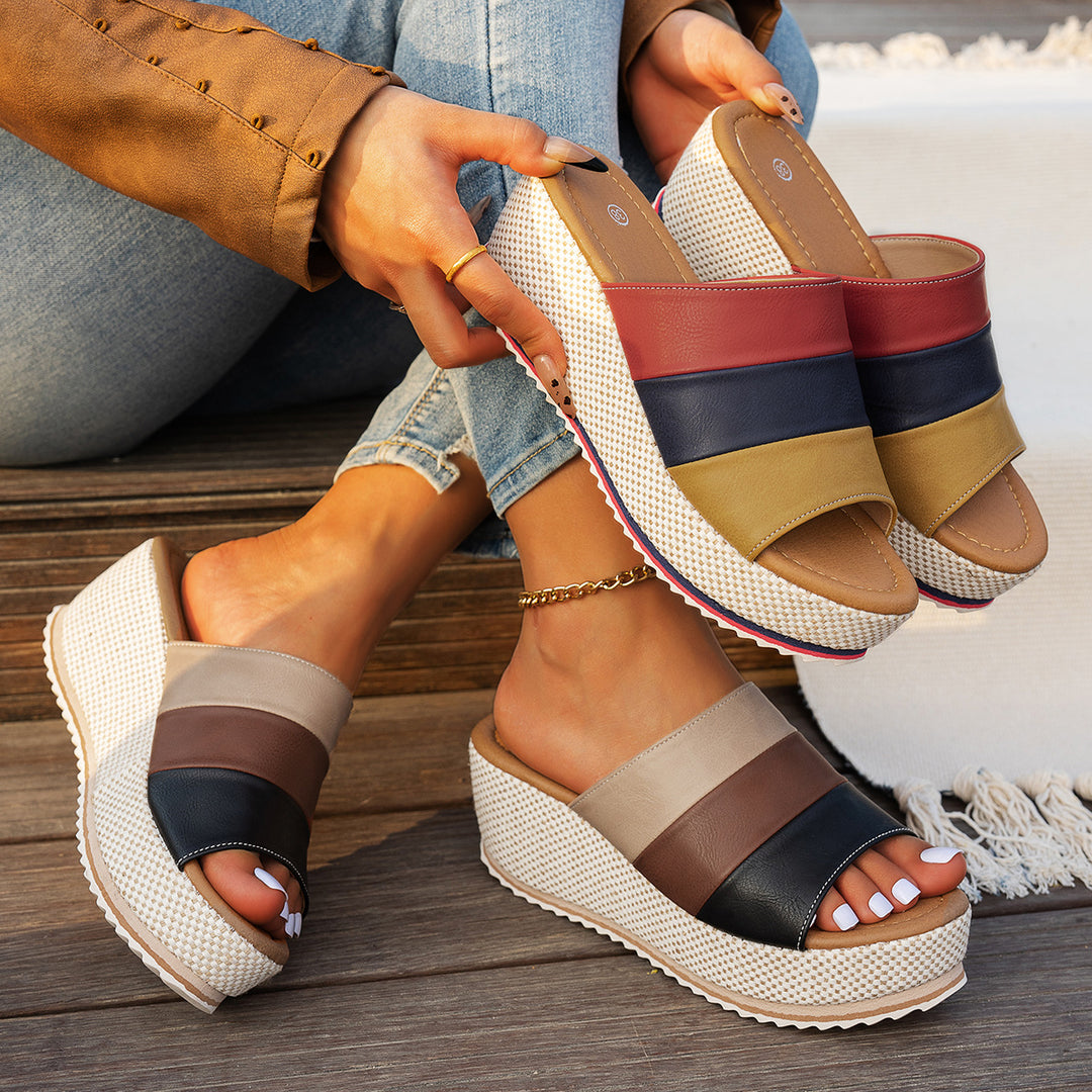 Damen nan Slip-On Plateau-Espadrille mit mehrlagigen Riemen und gewebter Keilsohle EB