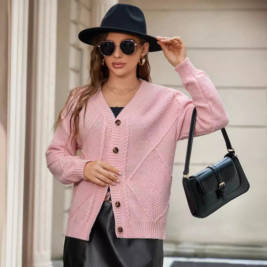 Damen Strickjacke mit feinem Zopfmuster und praktischen Knopfdetails EB