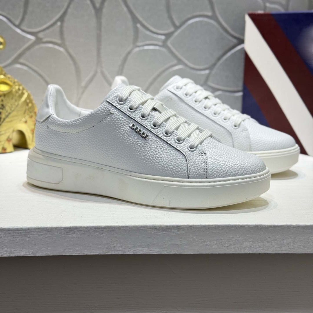 Damen Sportliche Premium Sneakers mit strukturiertem Obermaterial und komfortabler Dämpfung EB