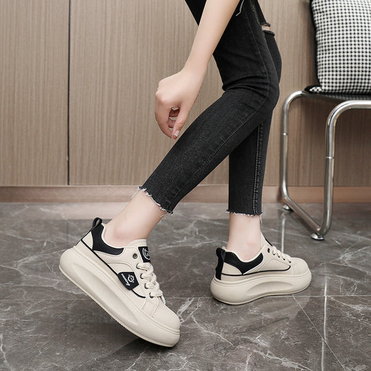 Damen Sneakers im klassischen Stil mit dämpfendem Sohlenprofil EB