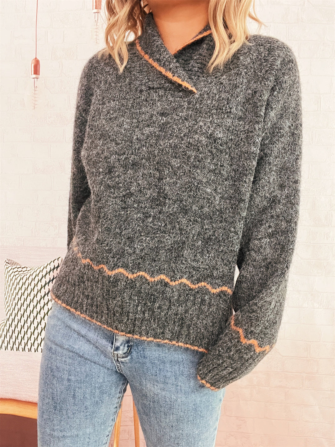 Damen lässiger Strickpullover mit modischem Kragen und fransigen Akzenten EB