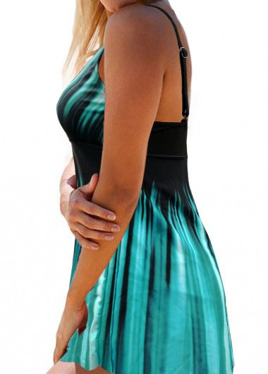 Damen Bademode mit modernem Farbverlauf und femininer Silhouette EB