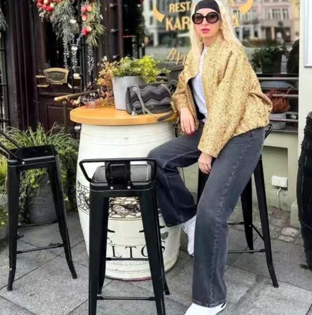 Damen Glamouröse Paillettenjacke mit kurzem Schnitt und eleganten Akzenten EB