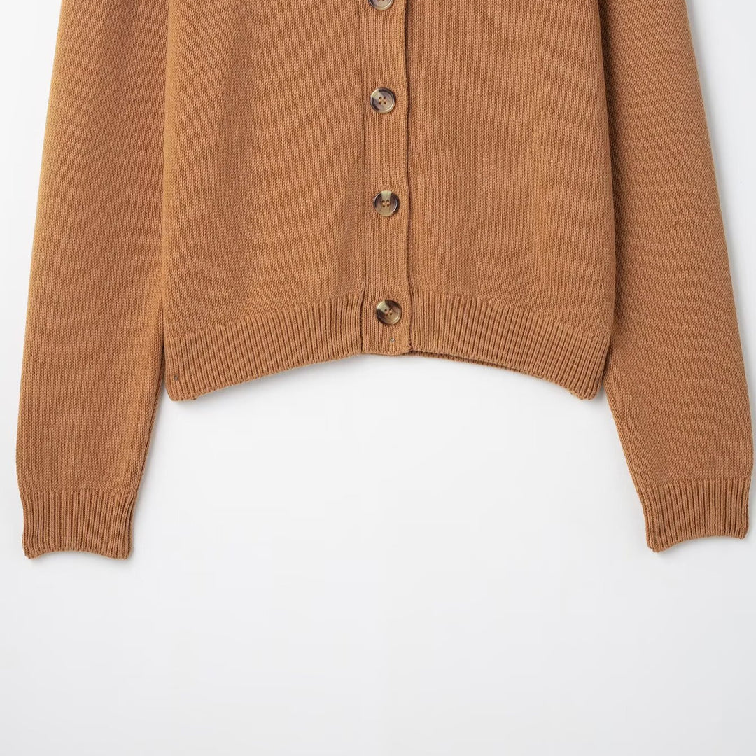 Damen Strickjacke mit Knopfdetails und Rundhalsausschnitt EB