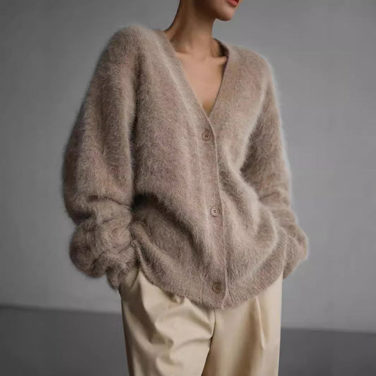 Damen gemütlicher Strickcardigan mit weichem Flauschmaterial und modischem Knopfdetail EB