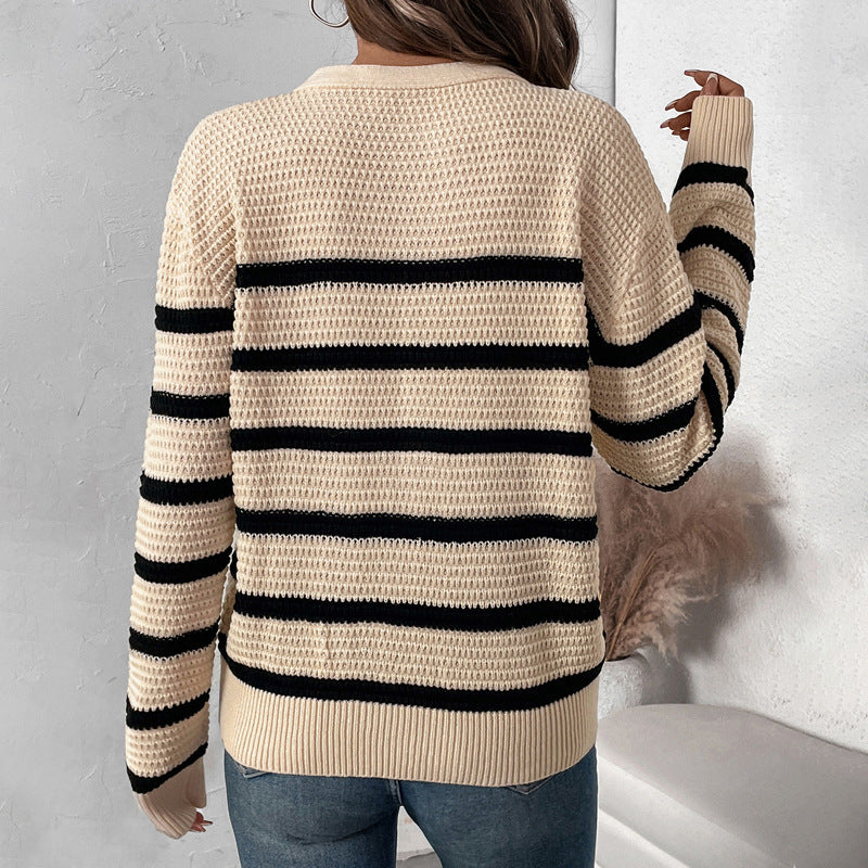 Damen gestreifter Strickpullover mit Knopfleiste und lässigem Schnitt EB