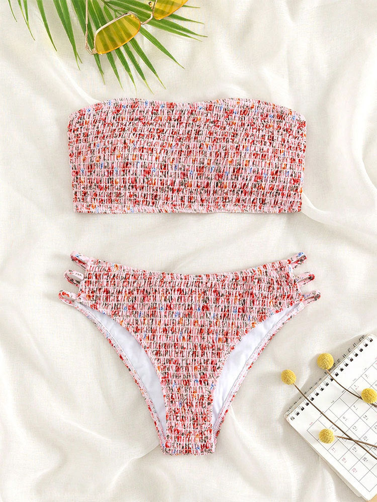 Damen Bandeau-Bikini mit raffinierten Rüschendetails EB