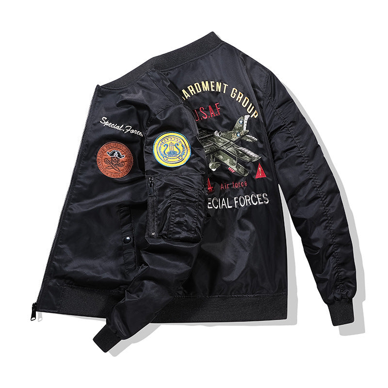 Herren Bomberblouson im Military-Patchstil mit Ärmel-Utilitytasche und geripptem Kragen EB