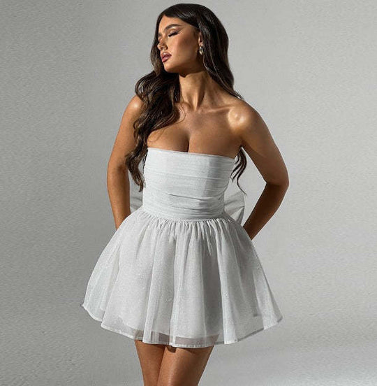 Damen Neckholder Minikleid mit schimmernden Details und eleganter Silhouette EB