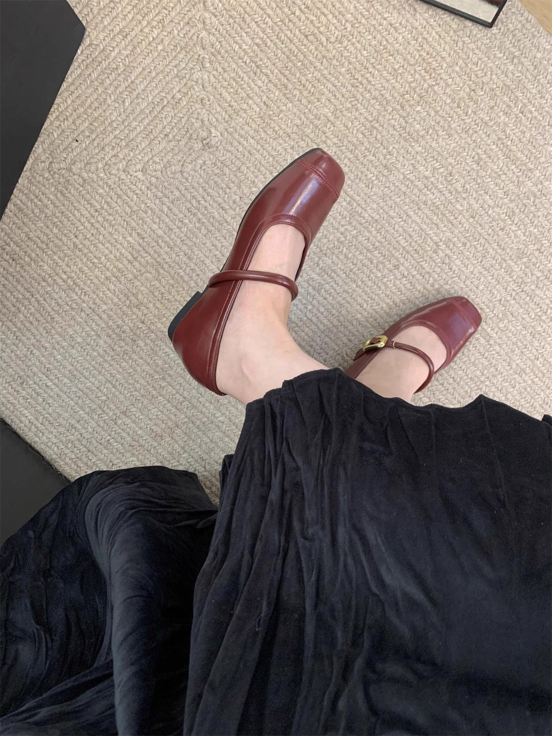 Damen Ballerinas mit eleganter Schnalle und metallischer Oberfläche EB