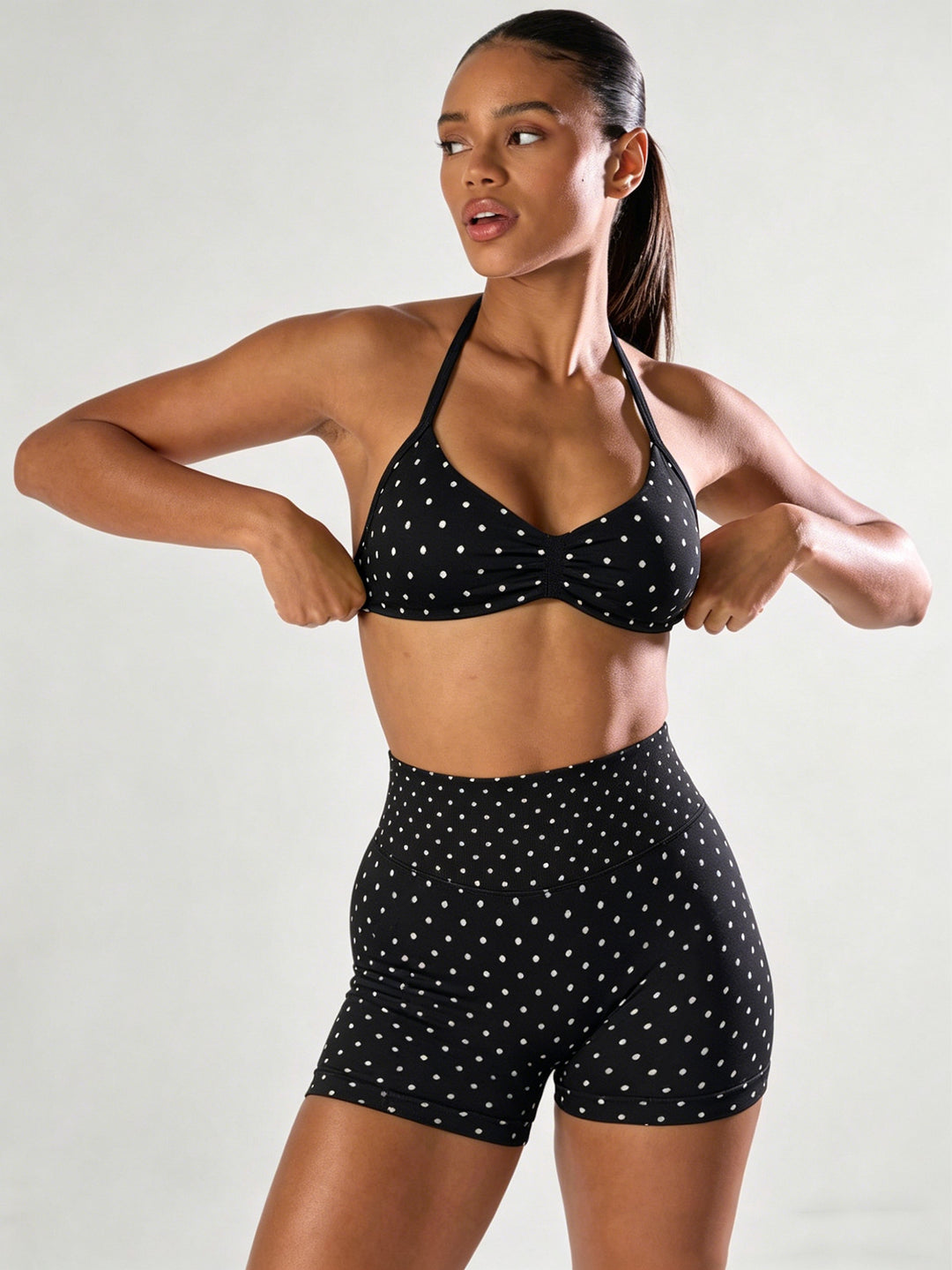 Damen Sportlicher Jumpsuit mit Raffungen und verstellbaren Trägern EB