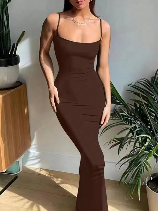 Damen Elegantes Langes Kleid mit schmalem Schnitt und feinen Trägern EB