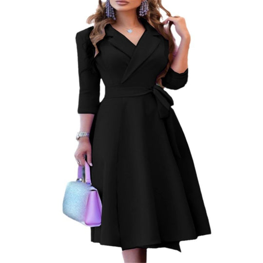 Damen Wickelkleid mit floralem Design und elegantem Kragen EB