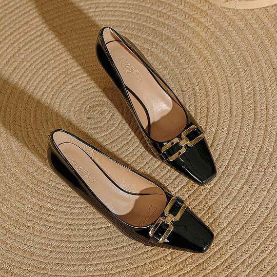 Damen Pumps mit geschmackvollem quadratischem Zehenbereich und eleganter Schnallenapplikation EB