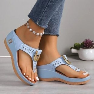 Damen Wedge-Sandalen mit dekorativem Ring-Detail EB