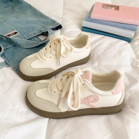 Damen Sportliche Sneakers mit modischem Minimalismus EB