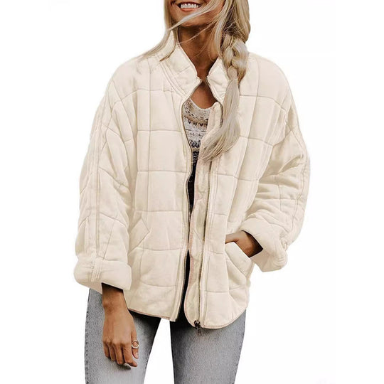 Damen Steppjacke im Oversized Schnitt mit Stehkragen und verdecktem Reißverschluss EB