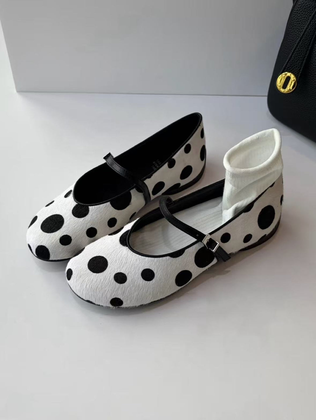 Damen Ballerinas mit modischem Punkten-Design und verstellbarem Riemchen EB