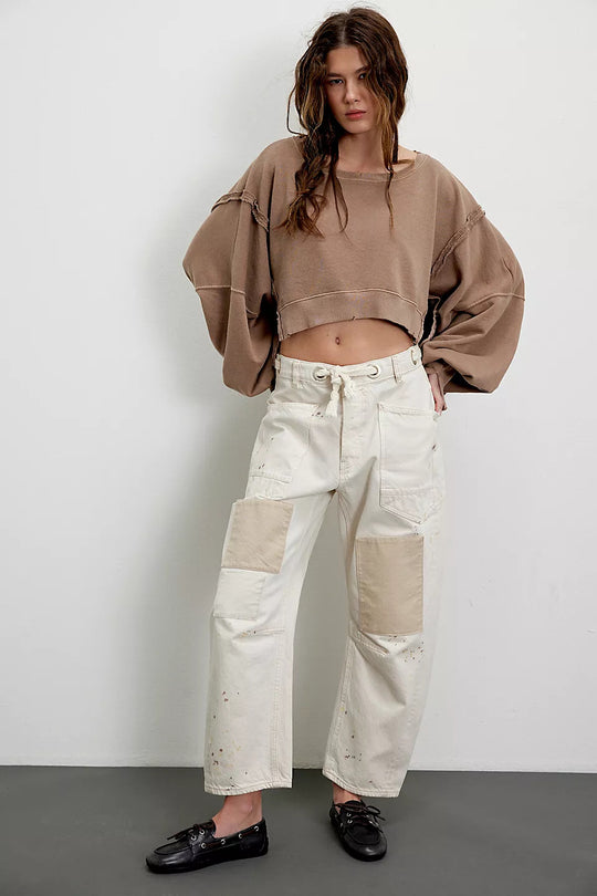 Damen cropped Oversize-Sweatshirt mit Daumenloch, fransigem Saum und weitem Raglanärmel Eichborn Berlin