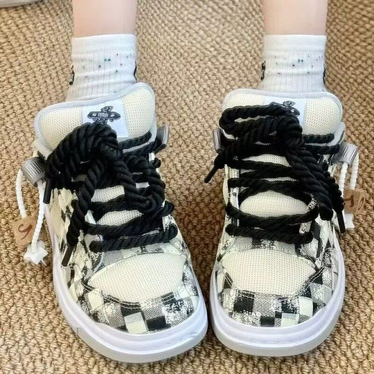 Damen urbane Sneaker mit innovativer Schnürung und extra dämpfender Sohle EB