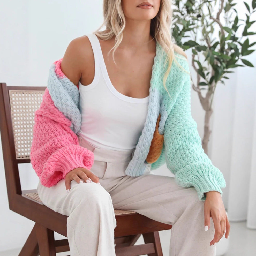 Damen kuschelige Strickjacke mit oversized Ärmeln und Farbkombination EB