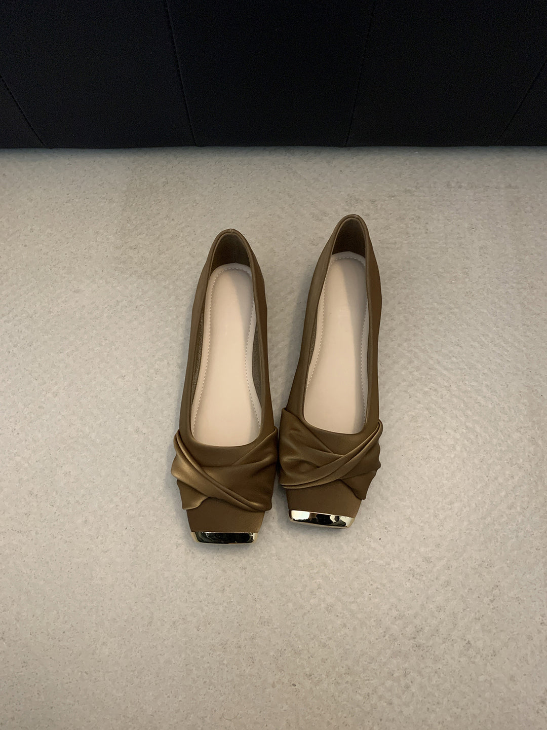 Damen Ballerinas mit eleganter Drapierung und glänzender Schuhspitze EB