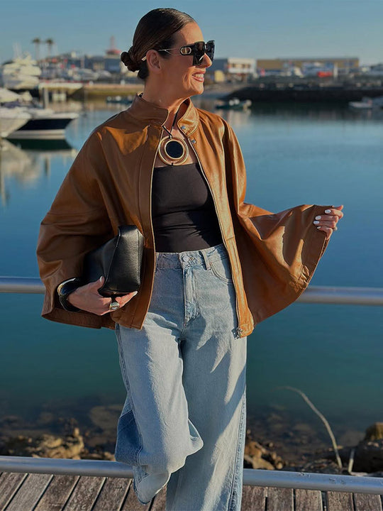 Damen Kunstlederjacke mit schickem Kapuzen-Design EB