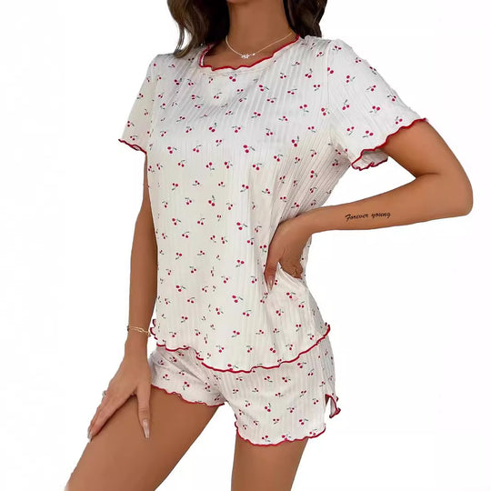 Damen Schlafanzug Set mit elegantem Spitzendetail und fröhlichem Kirschmuster EB