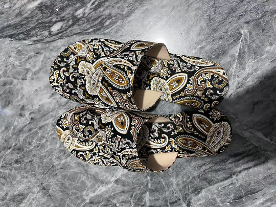 Damen stilvolle Pantoletten mit elegantem Paisley-Muster EB