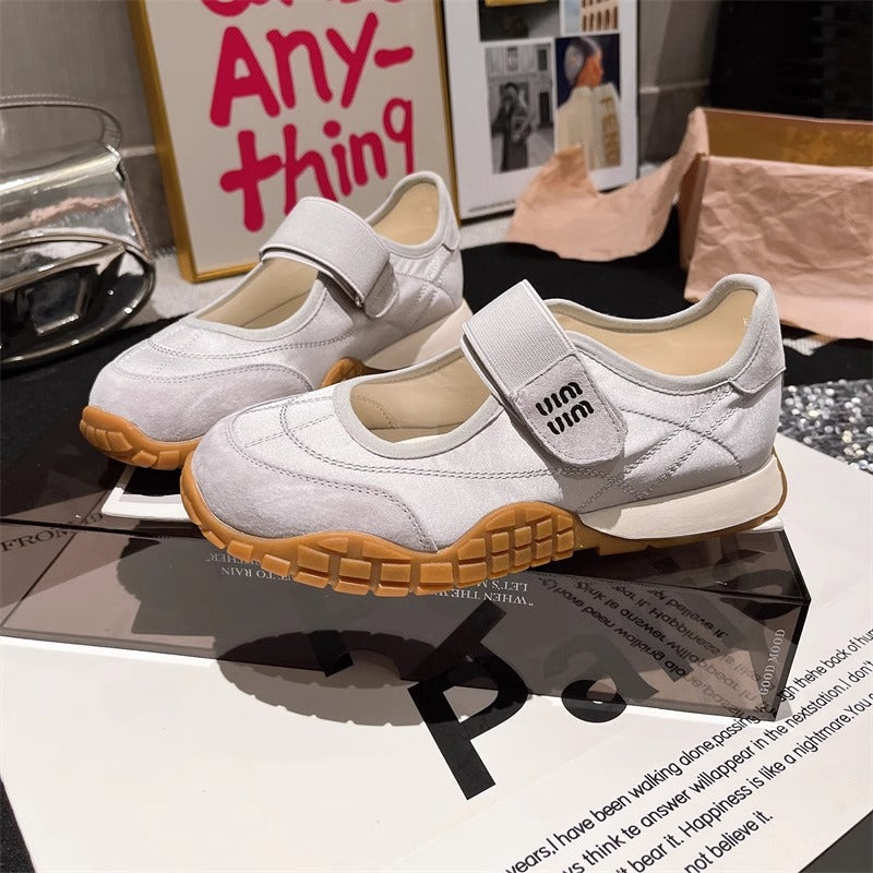 Damen Sportliche Sneaker mit verstellbarem Klettverschluss und atmungsaktivem Obermaterial EB