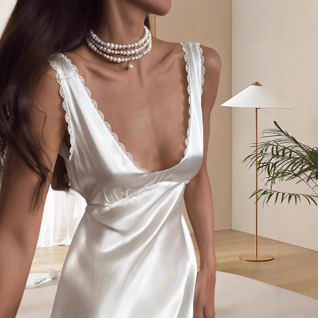 Damen Satin-Maxikleid mit elegantem V-Ausschnitt und feinen Details EB