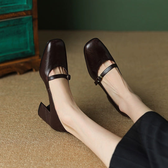 Damen Ballerina-Pumps mit dekorativem Riemchen und komfortablem Blockabsatz EB