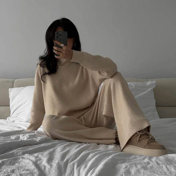 Damen Feiner Rippstrick-Loungewear-Set mit Stehkragen, Seitenschlitzen und hoher Taille Eichborn Berlin