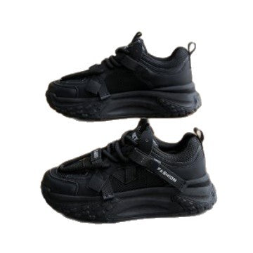 Damen Sportliche Sneakers mit modernem Mesh-Obermaterial und luftiger Sohle EB