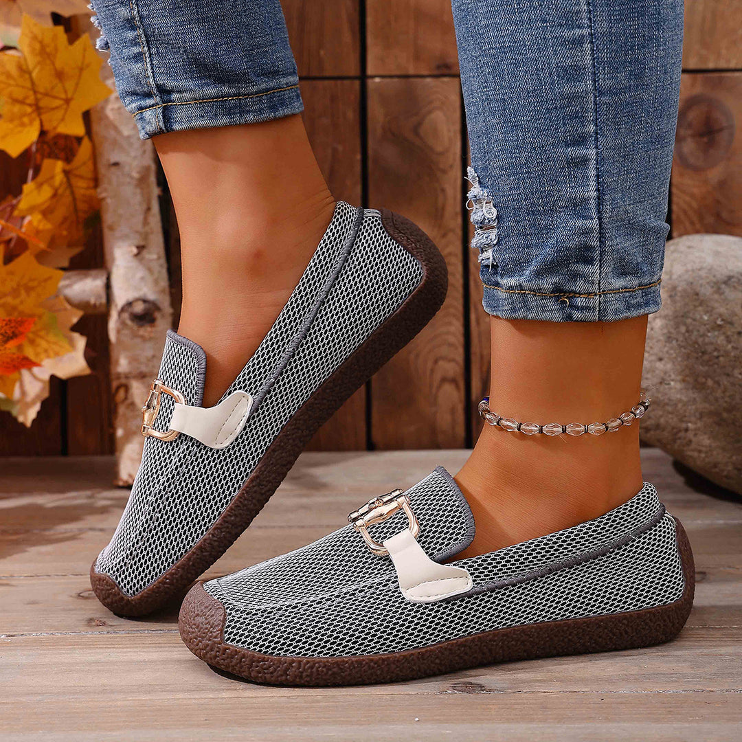 Damen leichte Slip-On Mokassins mit atmungsaktivem Mesh-Obermaterial und modischer Schnallenverzierung EB